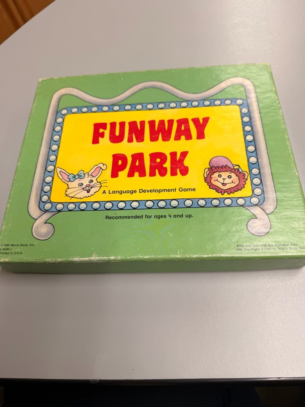 VTG 1989 Funway Park Kids Language Development Game - Green